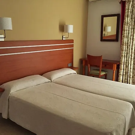 Hotel Carmen Teresa 3*