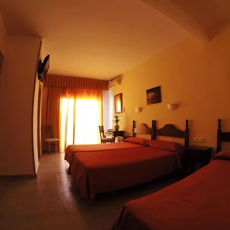 Hotel Carmen Teresa 3*