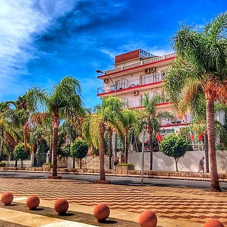 Carmen Teresa Otel 3*
