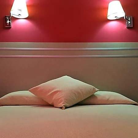 Otel Carmen Teresa 3*