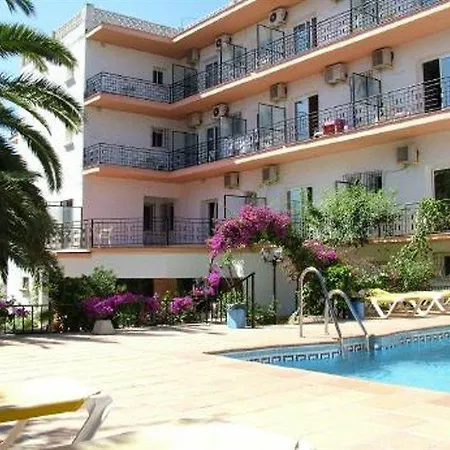 Carmen Teresa Ξενοδοχείο Τορρεμολίνος