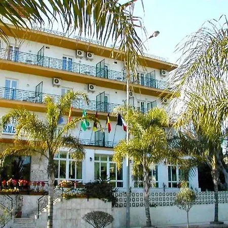 Hotel Carmen Teresa 3*