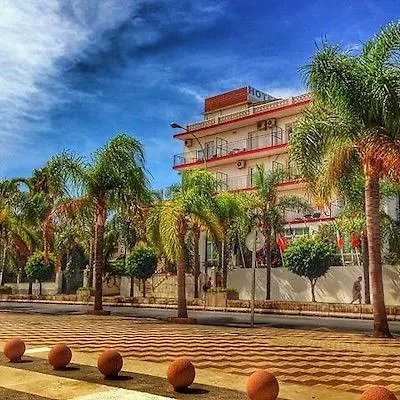 卡门特蕾莎酒店 3*