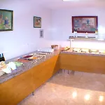 Carmen Teresa Otel
