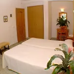 Carmen Teresa Otel