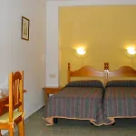 Carmen Teresa Otel