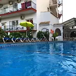 Carmen Teresa Otel